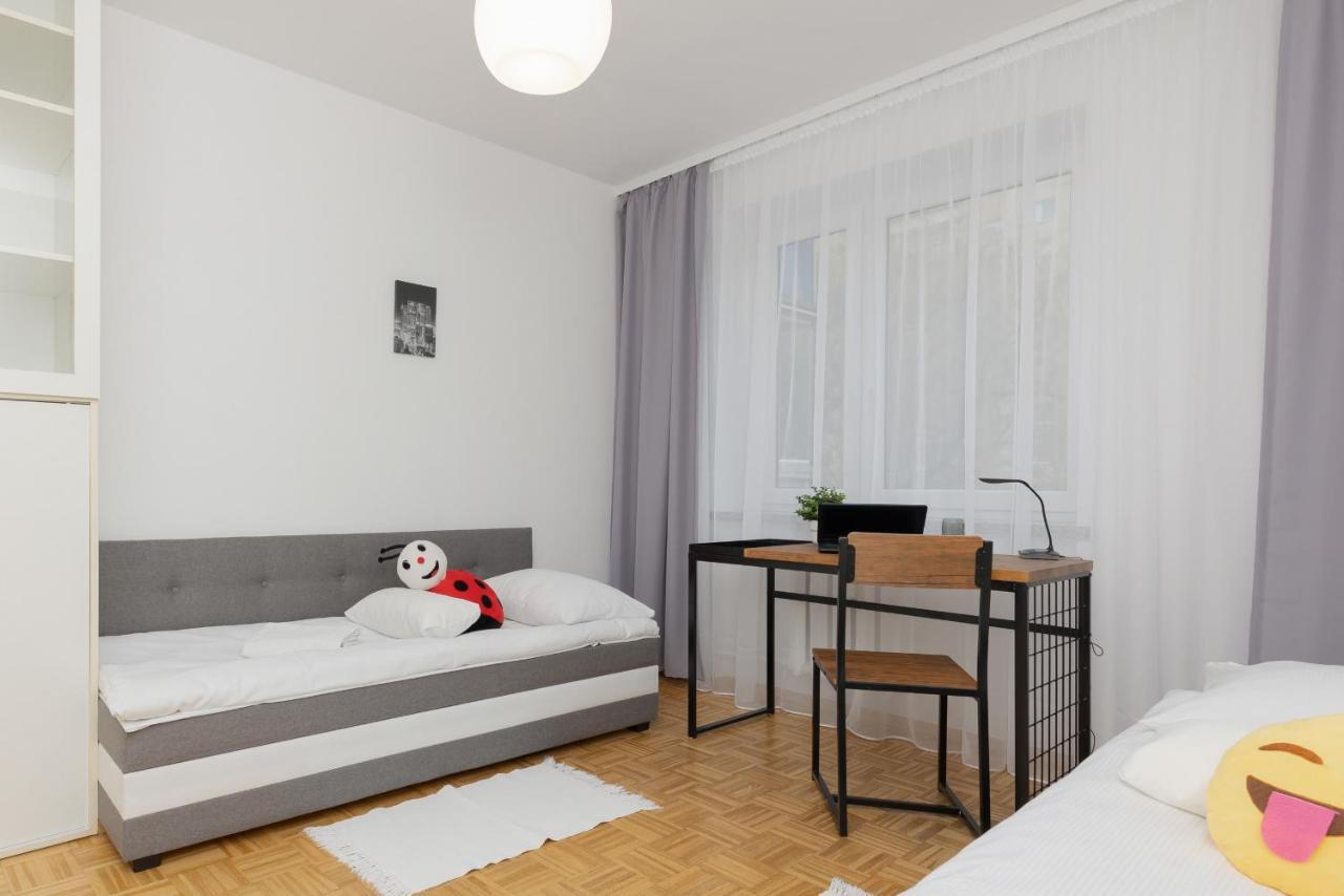 Family Apartment Bogatynska Bemowo By Noclegi Renters Varşova Dış mekan fotoğraf