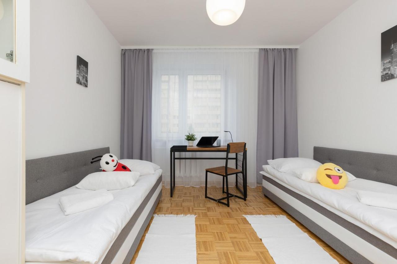 Family Apartment Bogatynska Bemowo By Noclegi Renters Varşova Dış mekan fotoğraf